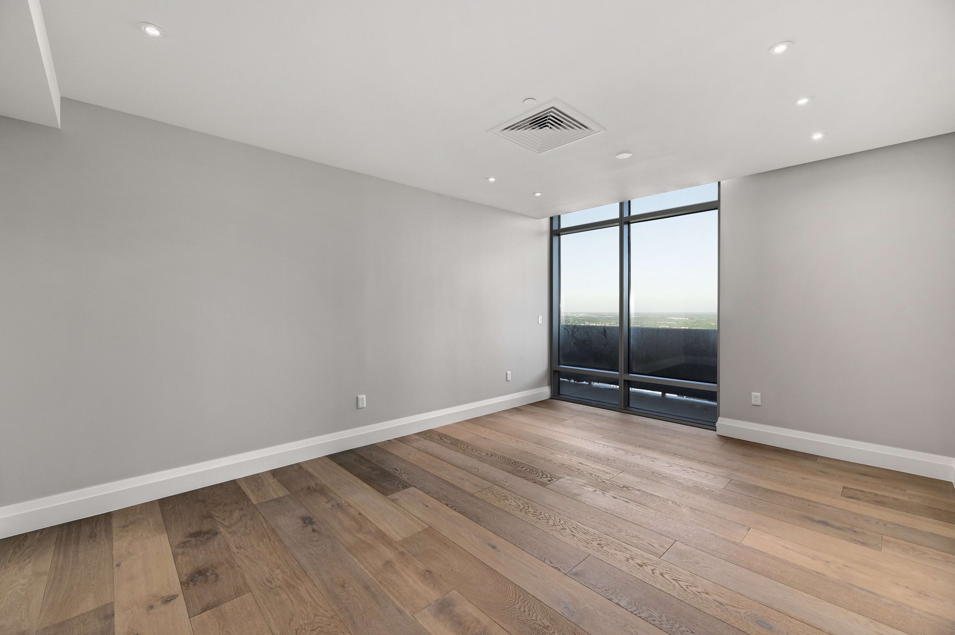 200 Congress Ave #44J