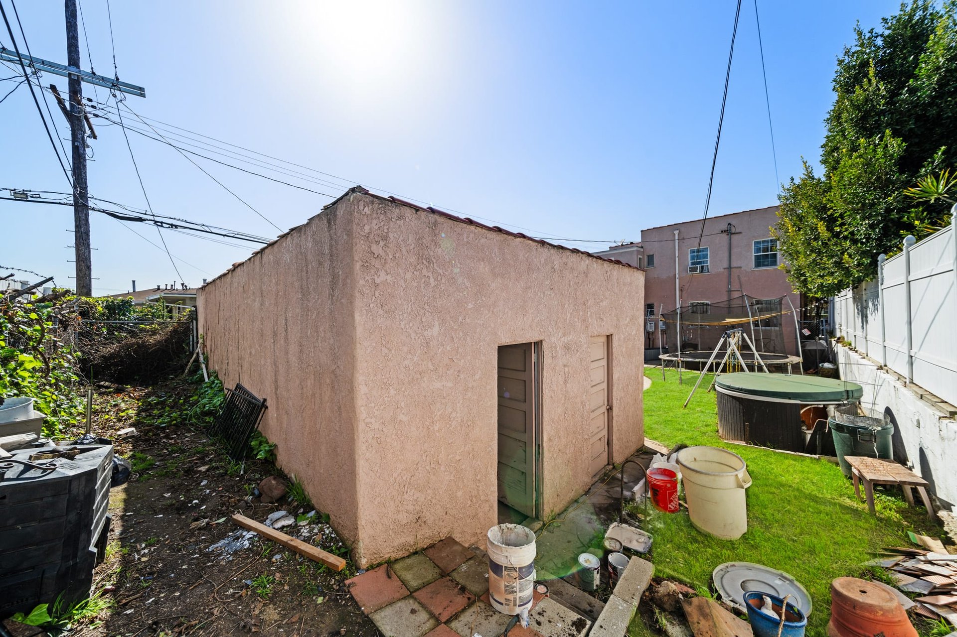 Wonderful Pride-of-Ownership Spanish 2-Story Duplex in Longwood Highlands
