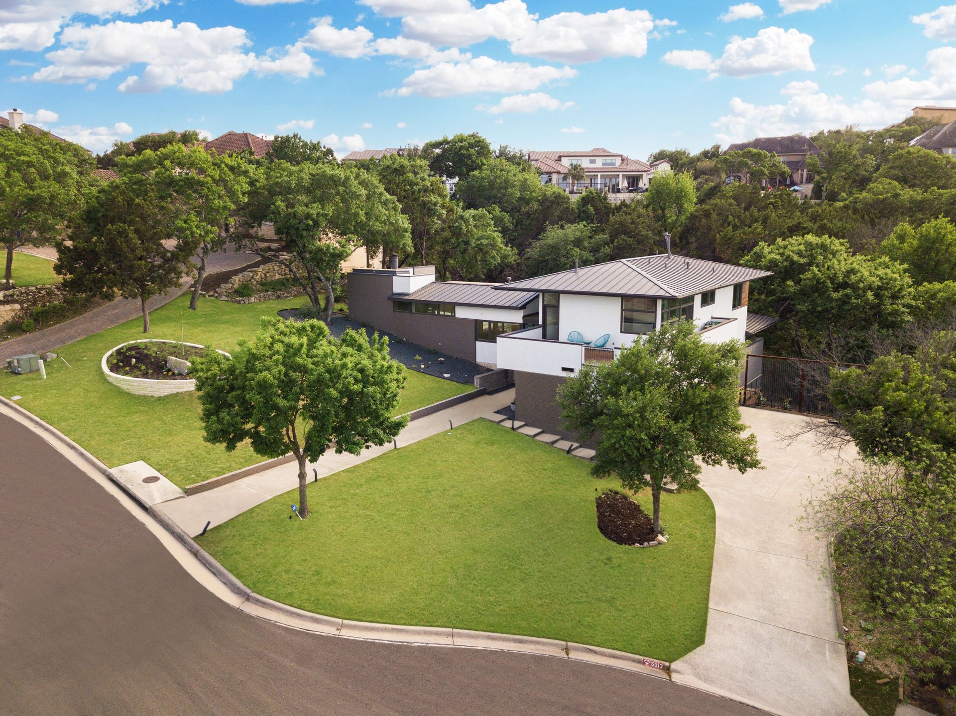 5613 Clarion Cove
