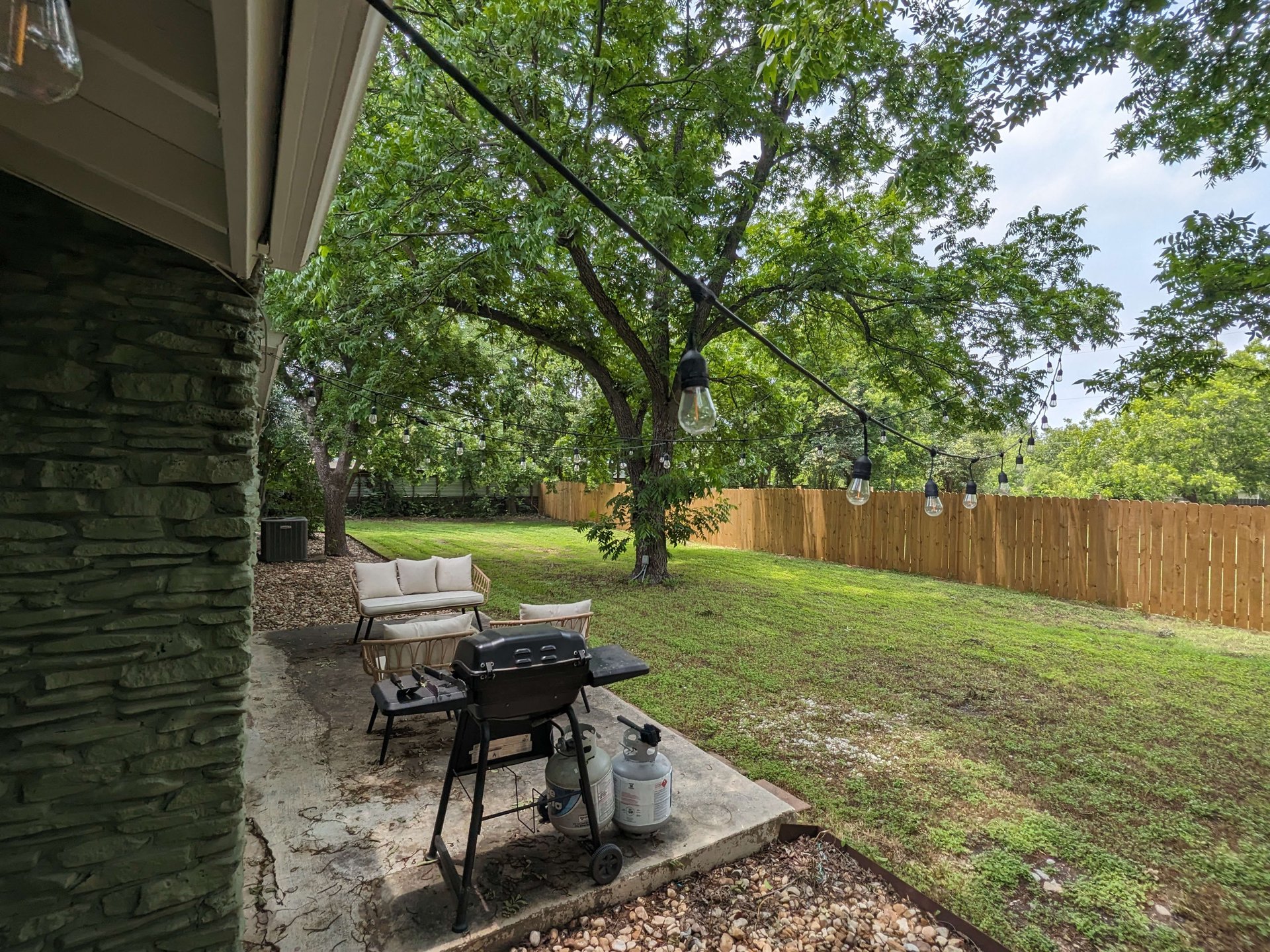 Dog friendly mid-century 1-story home near Domain