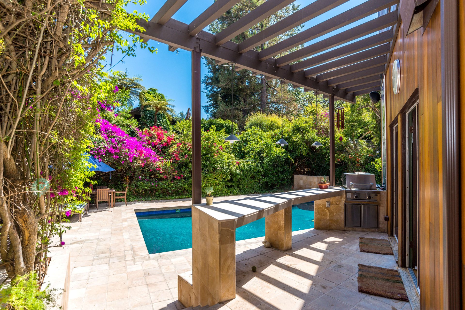 14186 Alisal Ln