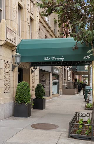 136 Waverly Place building exterior
