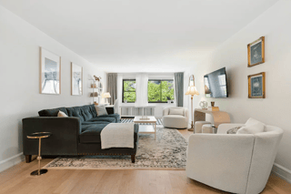 85 8th Avenue living room