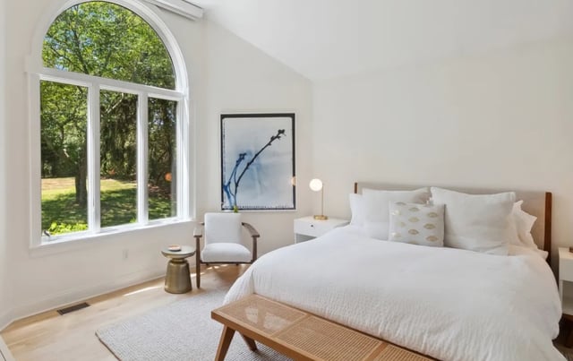 337 Noyac Path, photo 9 of 16