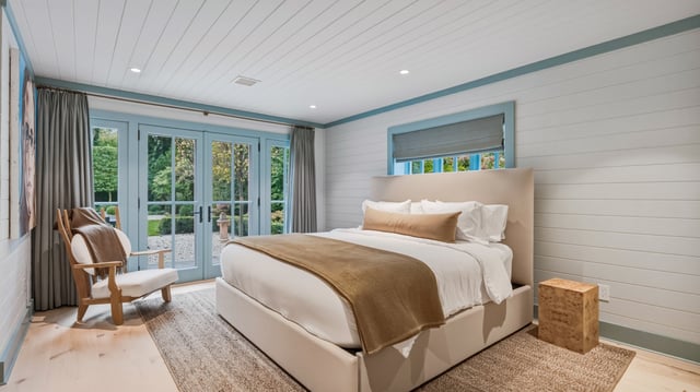 Sag Harbor Village Renovated Gem, photo 22 of 27