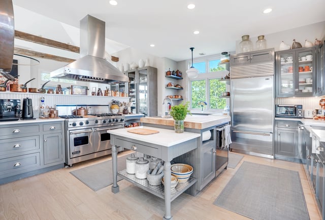 Exceedingly Stylish, Dreamy Outdoor Spaces, Year Round Rental, photo 15 of 33