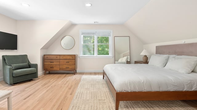 Shingled Beach House Near Long Beach, photo 6 of 13