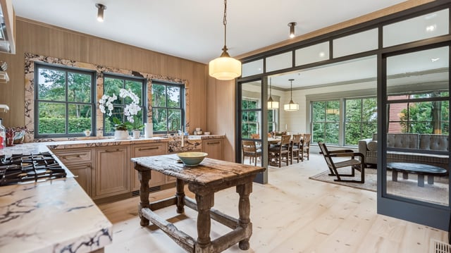Sag Harbor Village Renovated Gem, photo 12 of 27