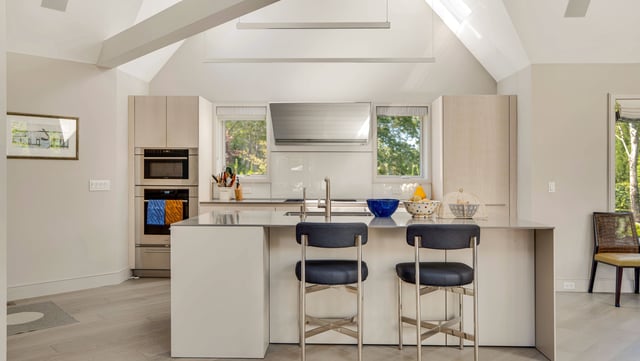 Beautifully Renovated Sagaponack South Near the Ocean, photo 14 of 33