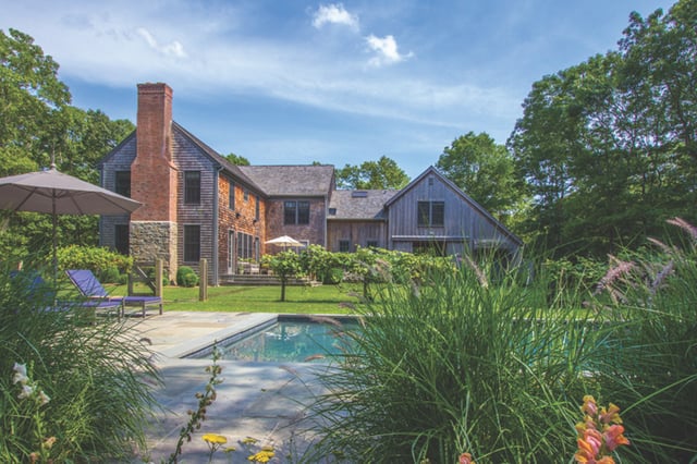 Exquisite Farmhouse in Sagaponack, photo 2 of 30