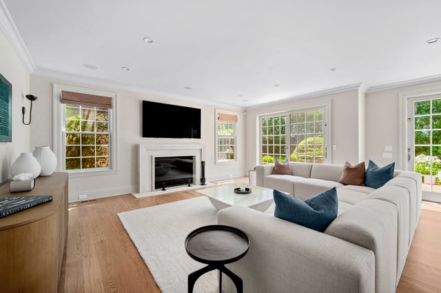 Stunning New Renovation Overlooking Polo Grounds, photo 16 of 39