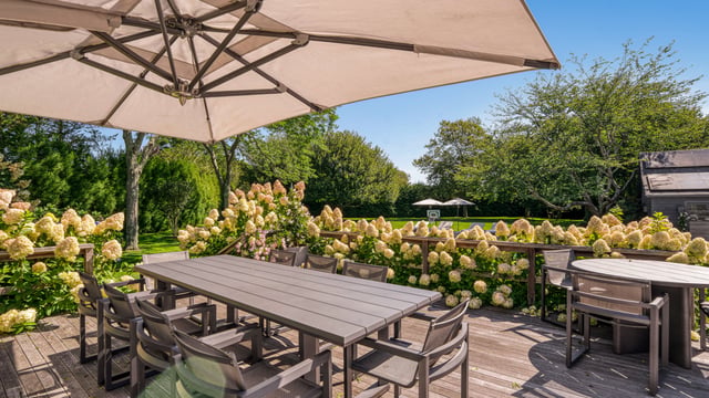 Beautifully Renovated Sagaponack South Near the Ocean, photo 7 of 33