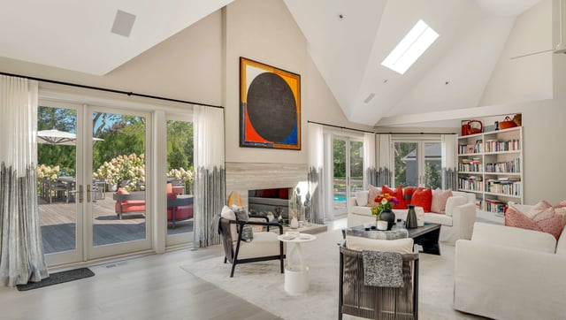 Beautifully Renovated Sagaponack South Near the Ocean, photo 12 of 33