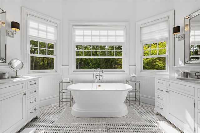 496 Wainscott Harbor Road, photo 18 of 38