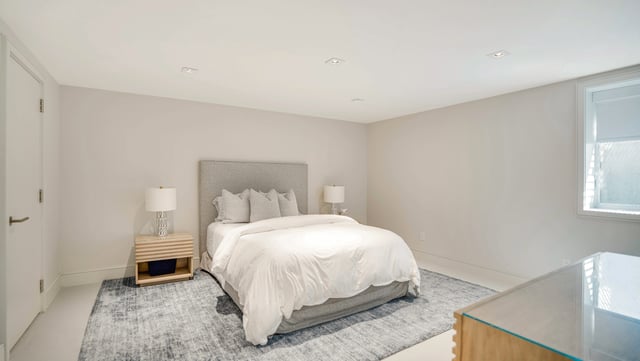Beautifully Renovated Sagaponack South Near the Ocean, photo 31 of 33