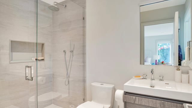 Beautifully Renovated Sagaponack South Near the Ocean, photo 24 of 33