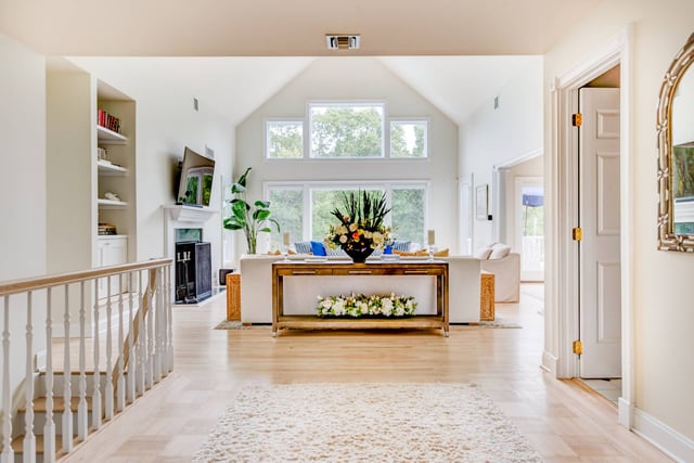 6 Little Ct, photo 2 of 25