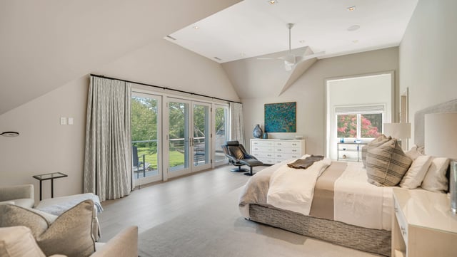 Beautifully Renovated Sagaponack South Near the Ocean, photo 18 of 33