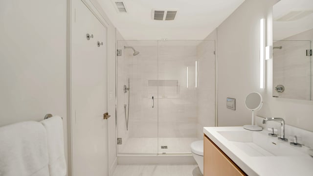 Beautifully Renovated Sagaponack South Near the Ocean, photo 32 of 33