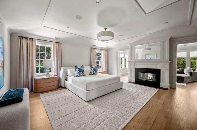 Stunning New Renovation Overlooking Polo Grounds, photo 19 of 39