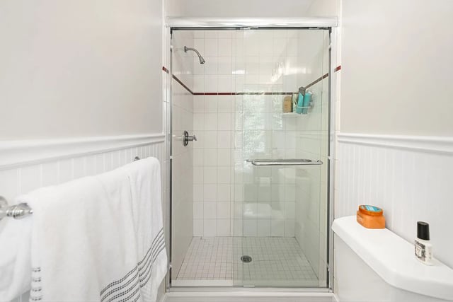 20 Underhill Drive, Southampton, photo 22 of 43