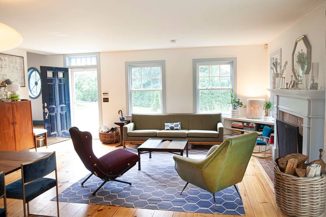 251 Meadows W, photo 6 of 24