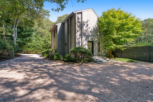 Stylishly Renovated with Stunning Outdoor Spaces, photo 21 of 22