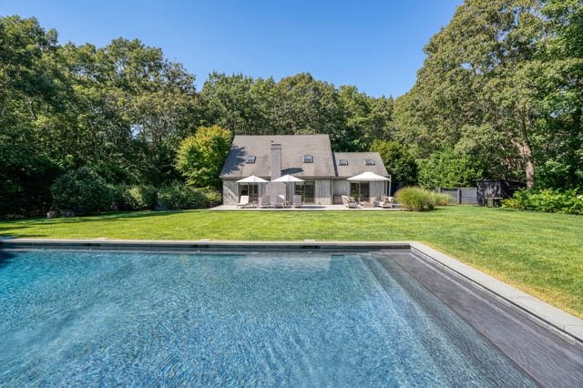 Stylishly Renovated with Stunning Outdoor Spaces, photo 4 of 22