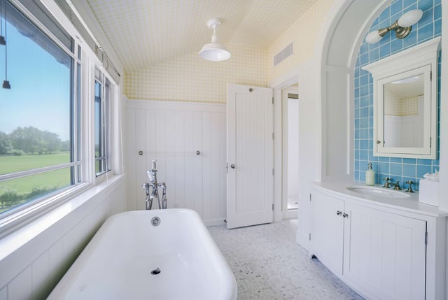 Bridgehampton North Estate With Reserve Views, photo 25 of 34