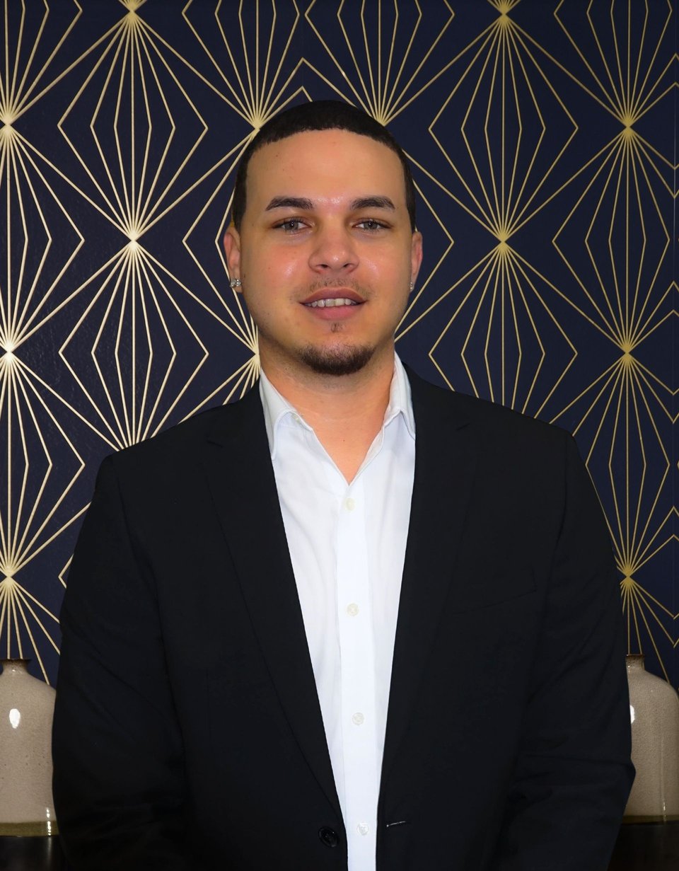 about-luke-knowles-sales-apprentice-maison-bahamas