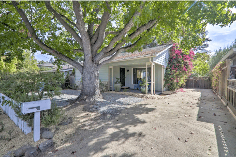 883 Middle Avenue
