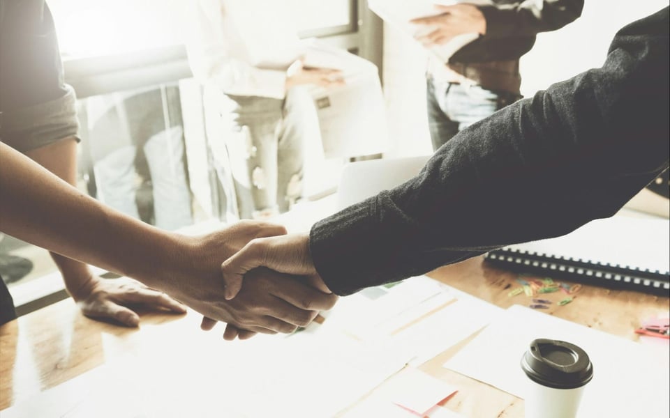 How to Make a Winning Offer in a Competitive Market | Blog | The Moss Group