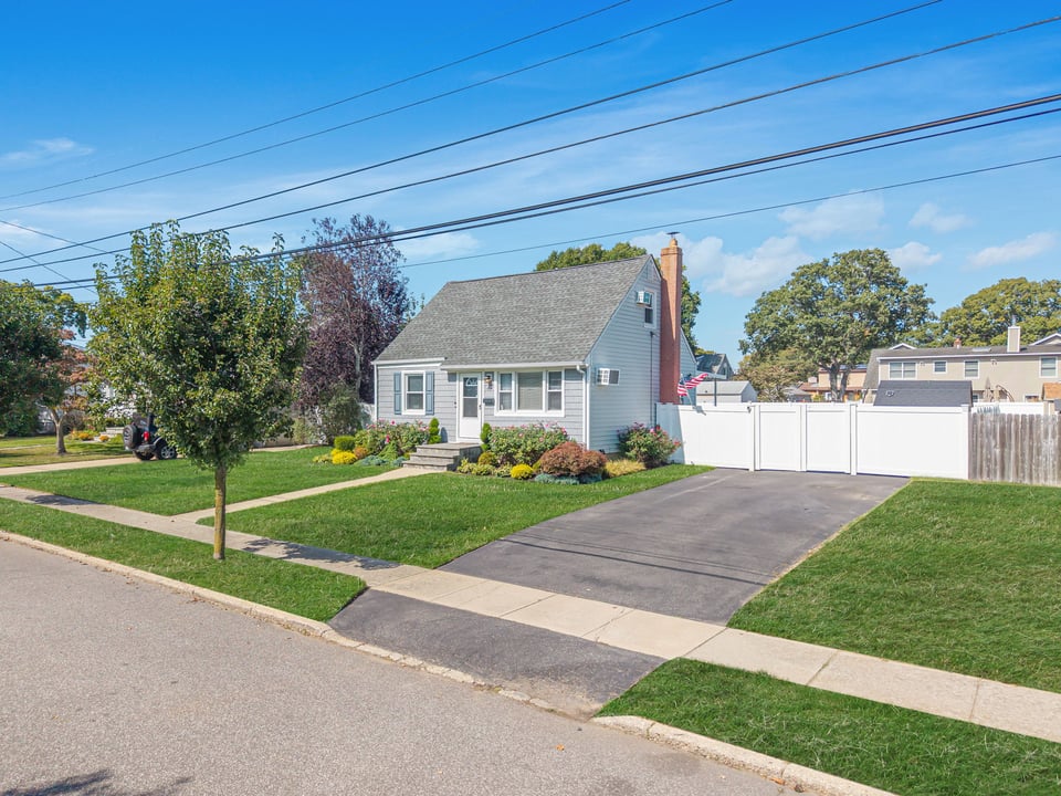49 Alice Rd