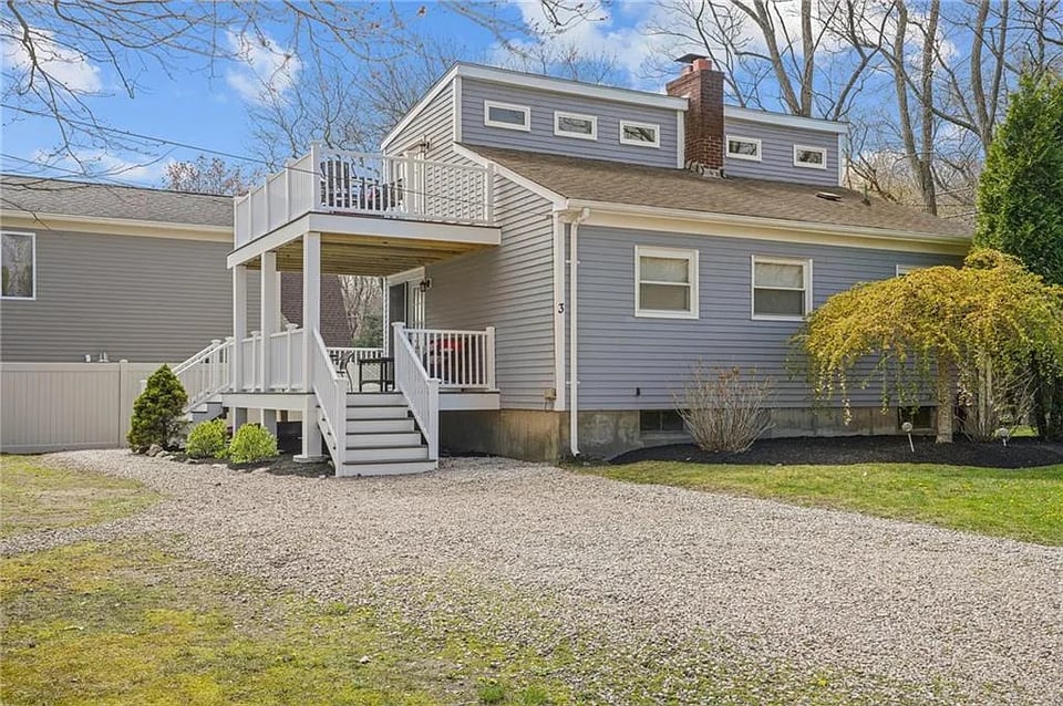 3 Riverside Dr
