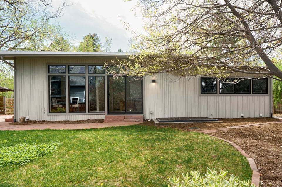 1305 Oak Court