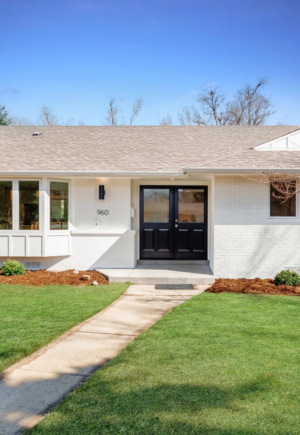 960 Crescent Drive