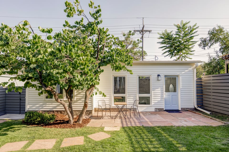 1836 Mapleton Avenue