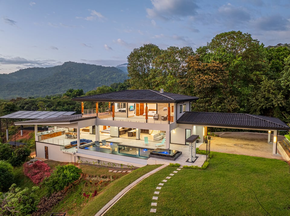 4 ACRES – 3 Bedroom Home “The Crystal Shire” With Wide Ocean View ... - Self Sufficient Apartments With Ocean Views