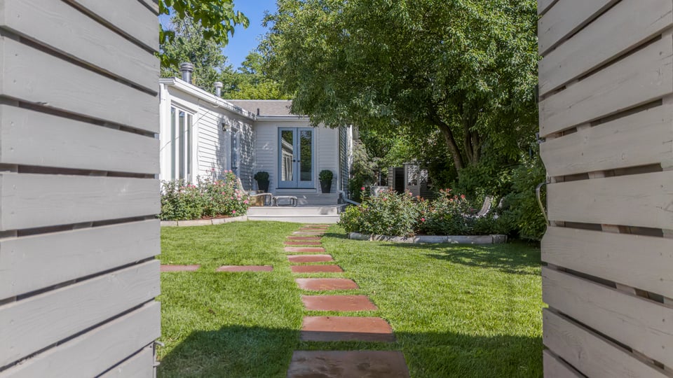 1836 Mapleton Avenue