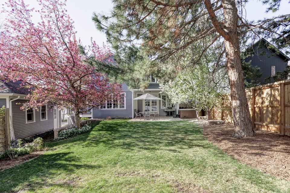 521 Hawthorn Avenue