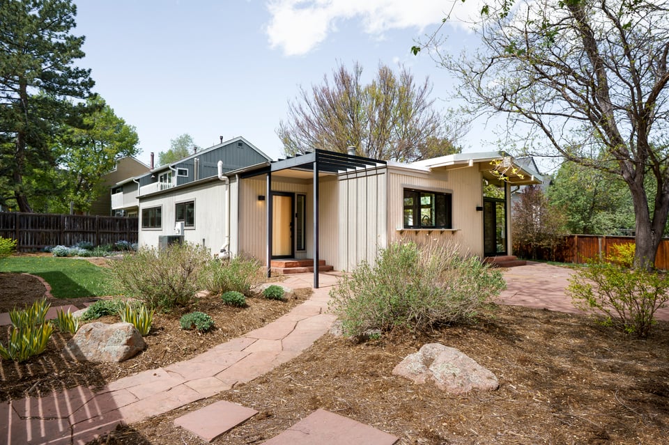1305 Oak Court