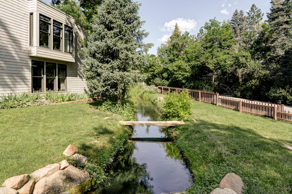 580 Pleasant Street