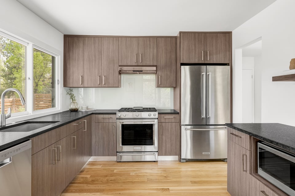 1305 Oak Court
