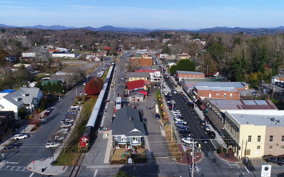Blue Ridge | Neighborhood Guide | Jody Nicholson