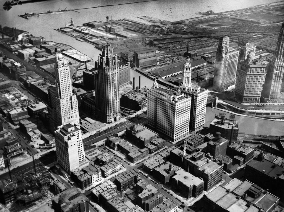 Tribune Tower Chicago History & Its Luxury Revival