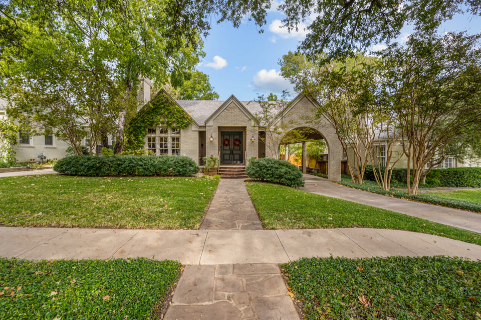 Monticello Fort Worth Homes for Sale | Duwe-Olsen Group