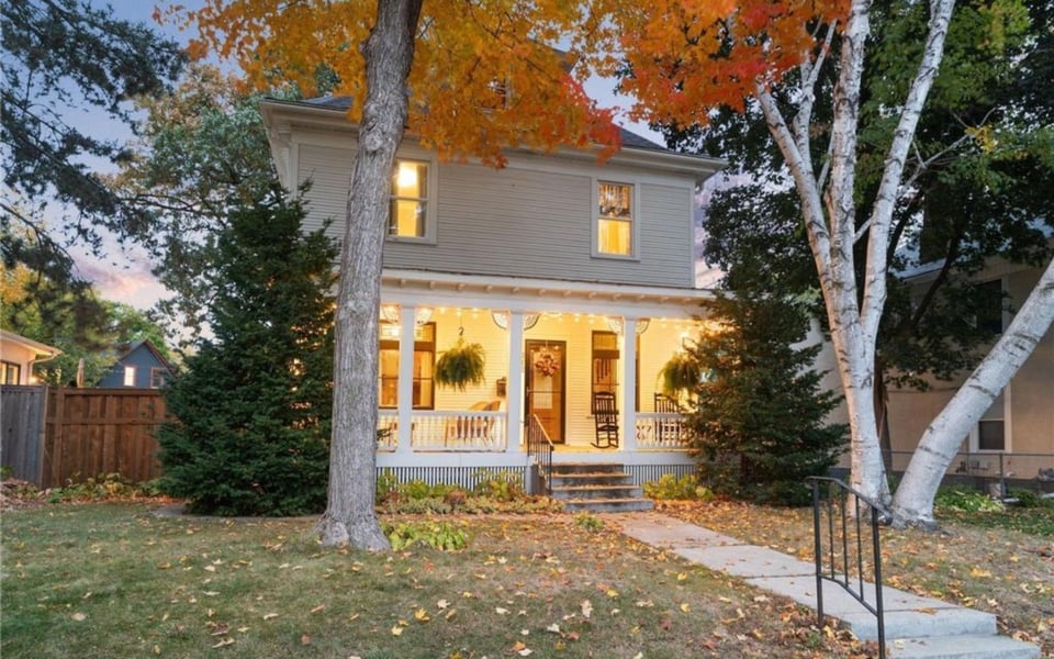 Explore Bryn Mawr | Neighborhood Guide | Dave Rohlf