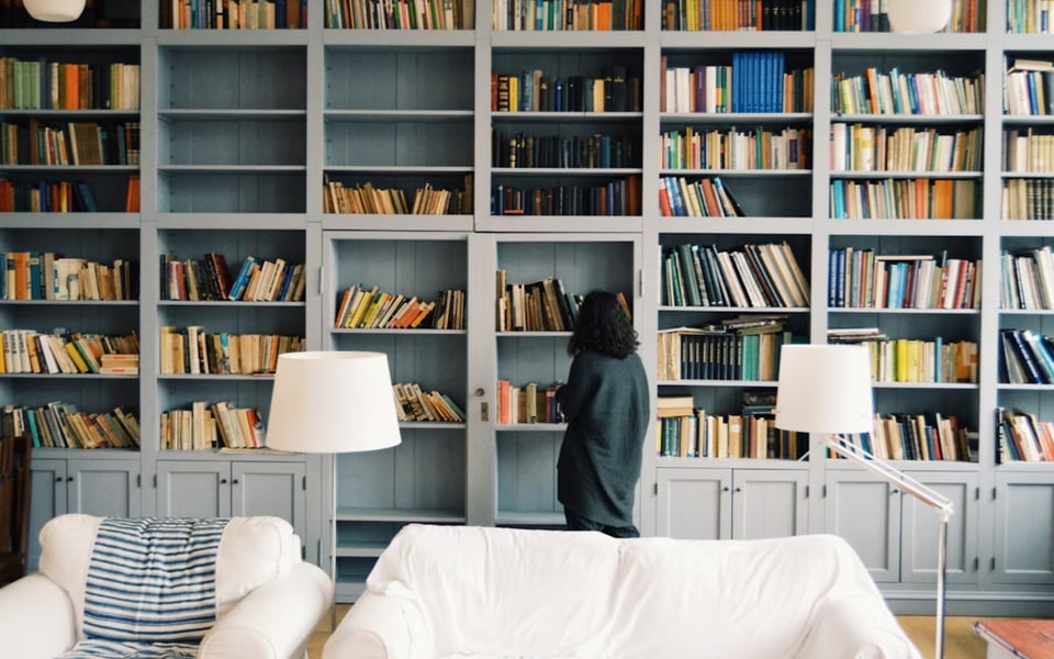 Tips for Building a Home Library You’ll Love | Blog | Bruce Myer Group