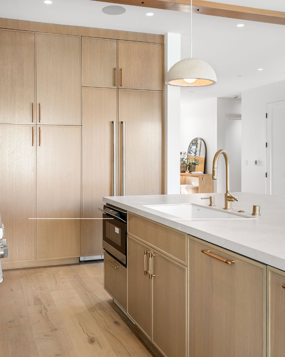 Natural wood kitchen cabinets trending in Silicon Valley homes in 2026 ...