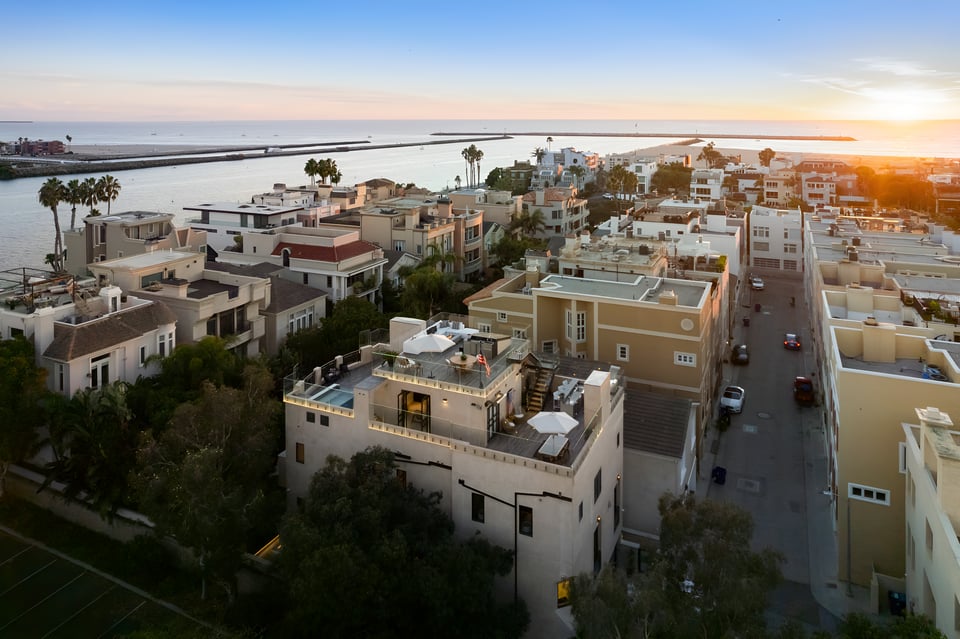 145 Channel Pointe Mall | Marina Del Rey 90292 | Residential